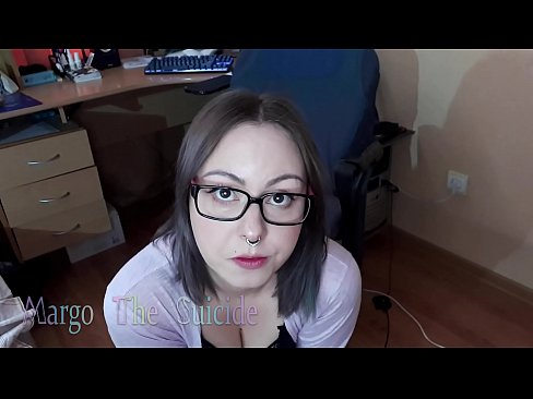❤️ Sexy Girl with Glasses Sucks Dildo Deeply on Camera ️❌ Cazzo à noi ❌️❤